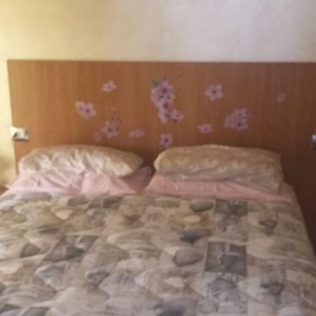 B&B Peschi In Fiore Valeggio sul Mincio Εξωτερικό φωτογραφία